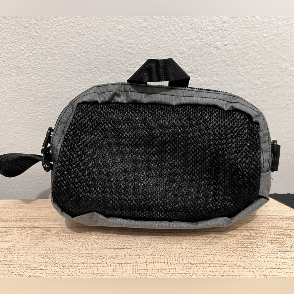 Tom Bihn Small Snake Charmer